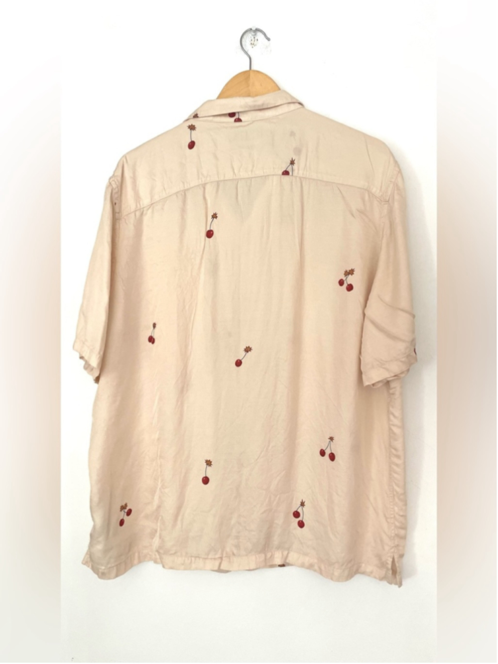 All Saints Cream Short-Sleeve Button-Down Shirt with Cherry bomb - Picture 7 of 10